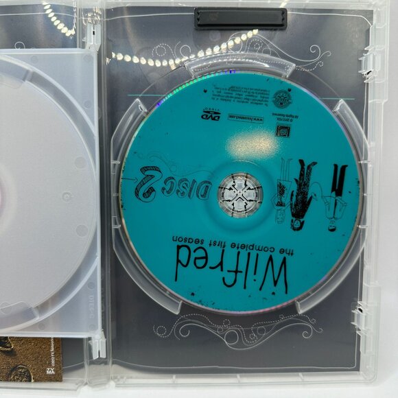 Wilfred Complete First Season DVD 2 Disc Set Elijah Wood Jason Gann FX Comedy - Picture 6 of 6